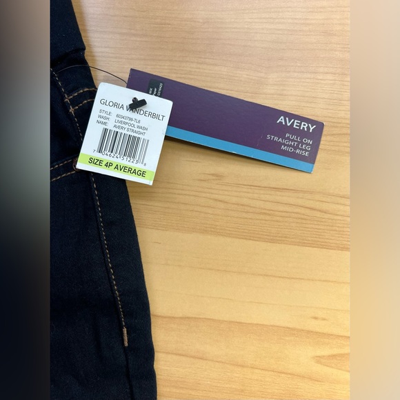 Gloria Vanderbilt- Avery Straight Women’s Jeans /Pull On / Color Liverpool Wash - Picture 7 of 11